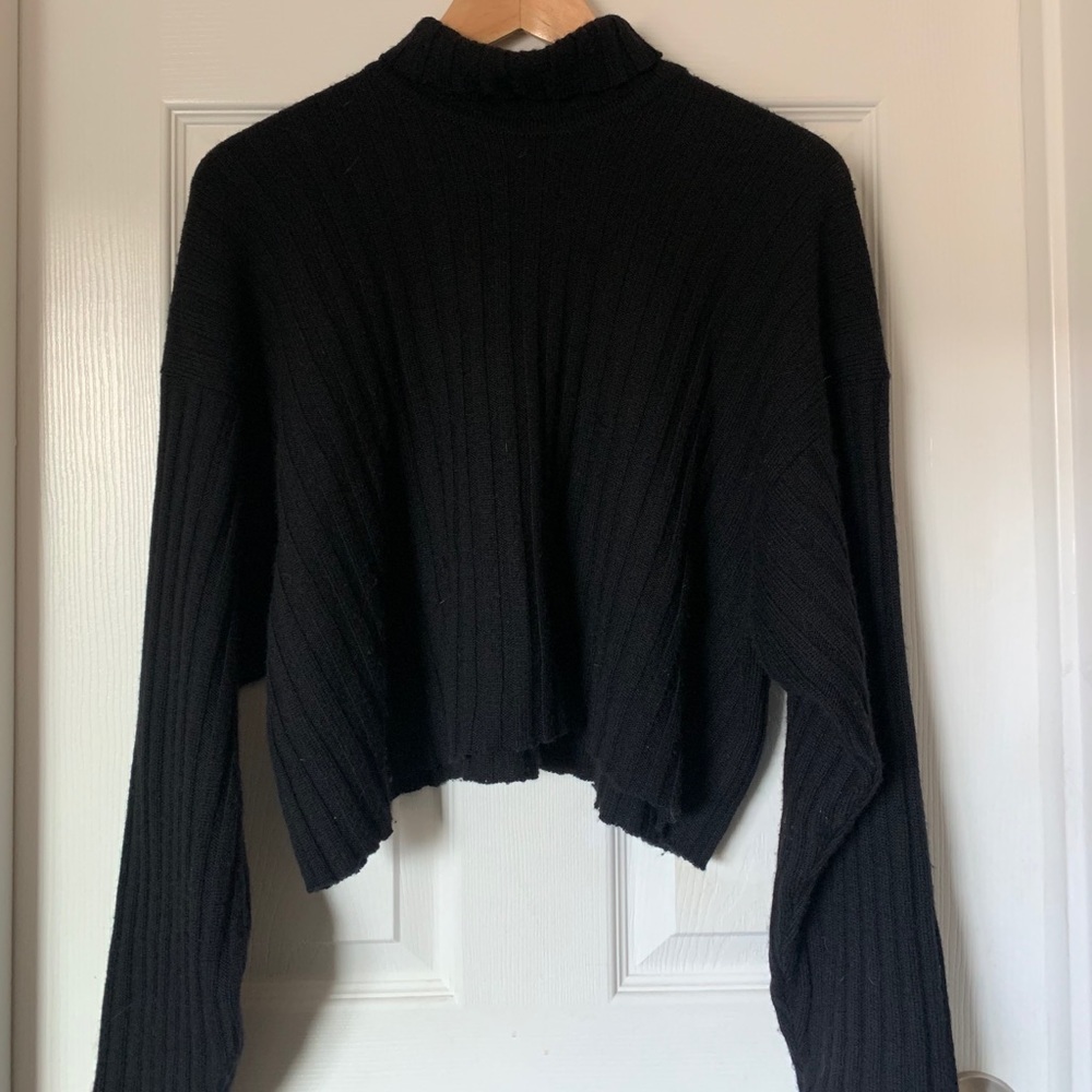 Cropped sweater